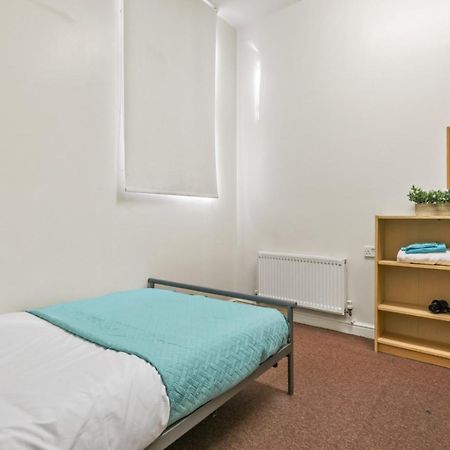D19 Sangha Hall Leicester Bagian luar foto