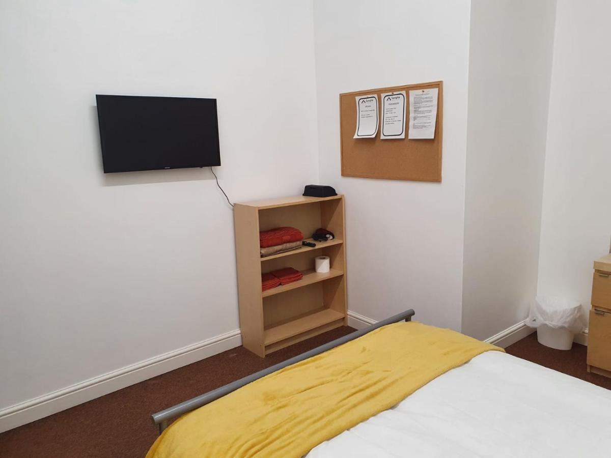 D19 Sangha Hall Leicester Bagian luar foto