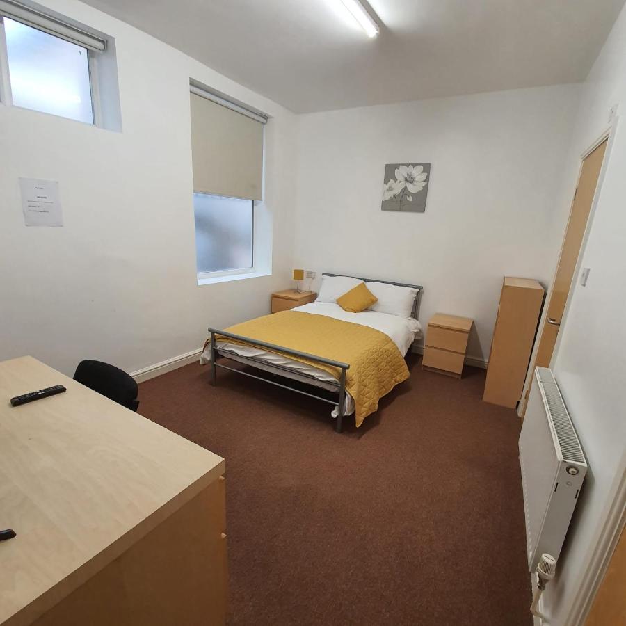 D19 Sangha Hall Leicester Bagian luar foto