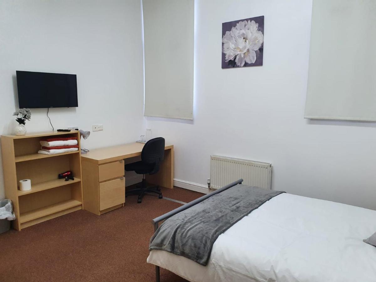 D19 Sangha Hall Leicester Bagian luar foto