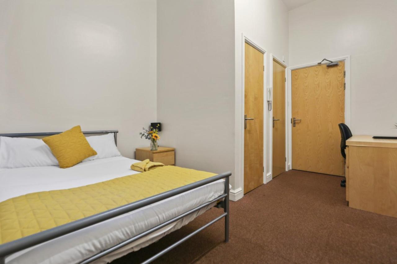 D19 Sangha Hall Leicester Bagian luar foto