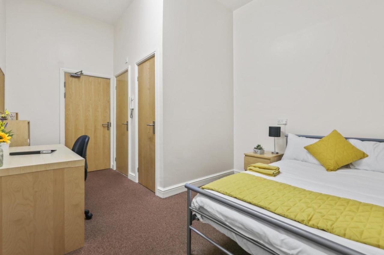 D19 Sangha Hall Leicester Bagian luar foto